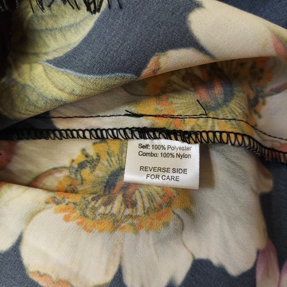 NWT Alexia Admor Vintage Botanical Dark Floral Dress Size Small Bell Sleeves - Picture 13 of 15